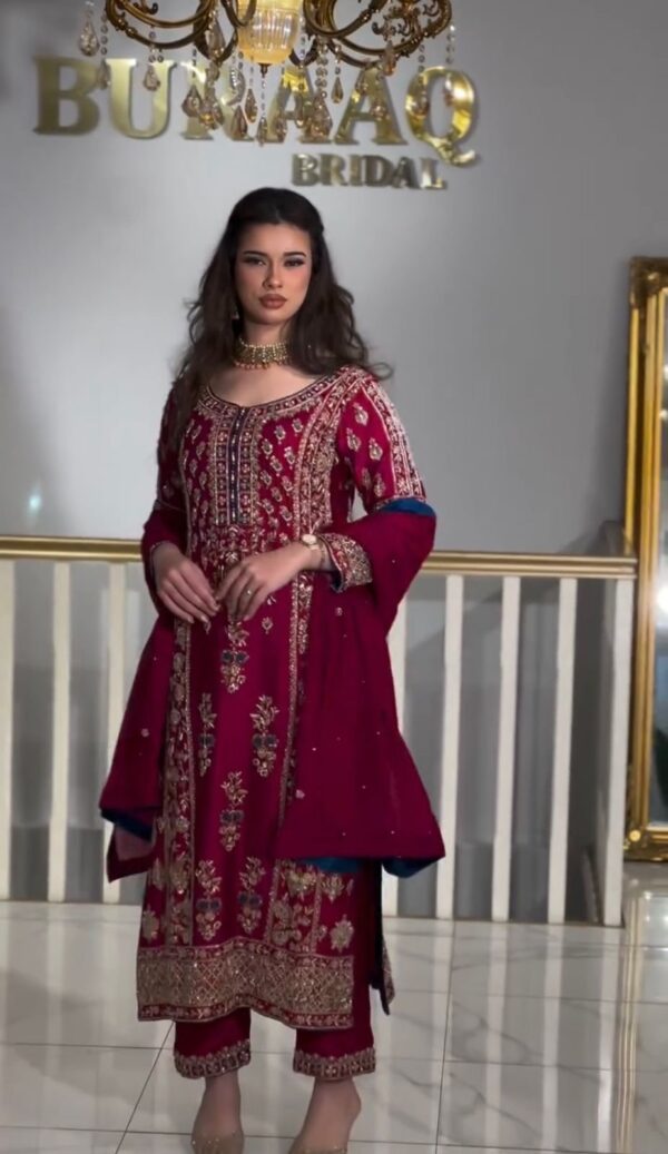 Designer Wear Pakistani Suit