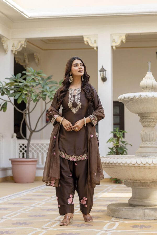 Lavender Japan satin Embroidered Kurta Set with Dupatta – Elegant Festive Wear for women festive wear