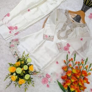Lavender Japan satin Embroidered Kurta Set with Dupatta – Elegant Festive Wear for women festive wear